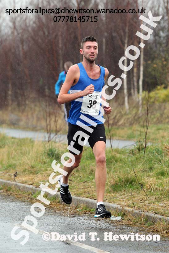 Mens relay, Elswick Harriers Relays, Newburn, Newcastle. Photo: David T. Hewitson/Sports for All Pics